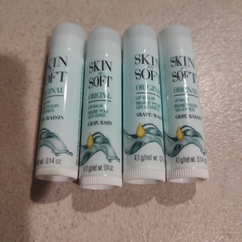 ✓SOLD Avon Lot of 4 Skin so soft Original LipBalm Chapsticks.14 ozFactory Sealed